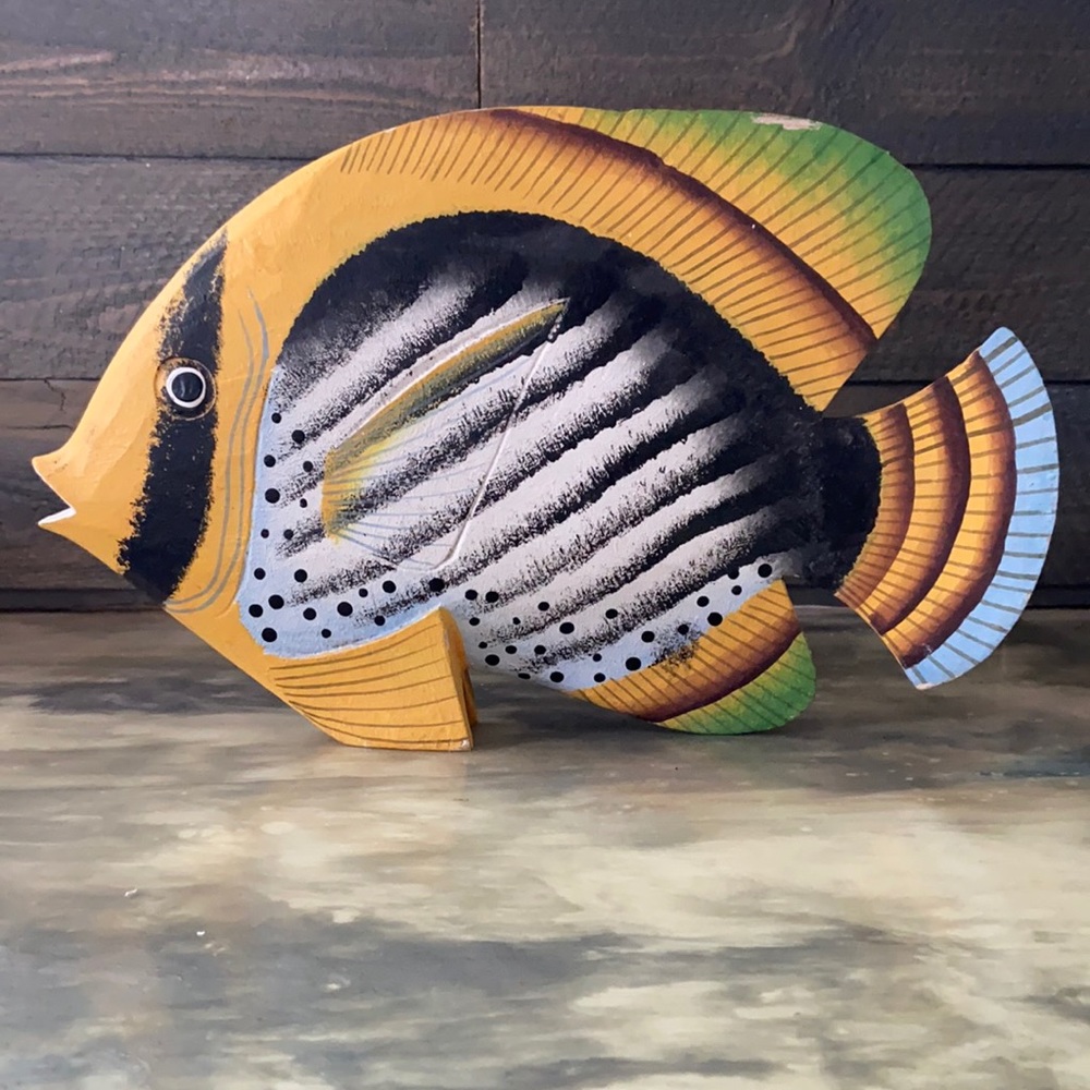 Fish wood hand painted